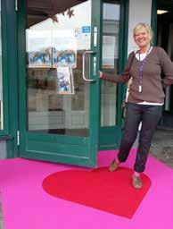 Spöken och pumpor blev ett uppskattat inslag i höstrusket. KORTEDALA TORG Torsdagen 3 november var det dags för årets Äldredag på Kortedala Forum.
