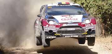 miesto zvedú senzácia sezóny Belgičan Thierry Neuville (158 bodov; na snímke) a Fín Jari-Matti Latvala (144 bodov). Kto sa stane sekundantom neporaziteľného Ogiera? 5903 S. OGIER 5907 J.-M. LATVALA 5953 TH.