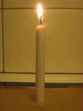 Laboration: Brinntid hos ett stearinljus Syftet med experimentet är att undersöka hur snabbt ett stearinljus brinner.
