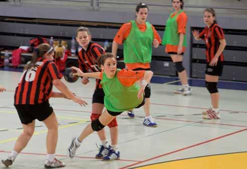 Burlövs 5 Satsning på handboll i Burlövshallen Handboll är en sport som spelas i nästan hela världen. Sverige och specifikt Skåne har en lång tradition av sporten.