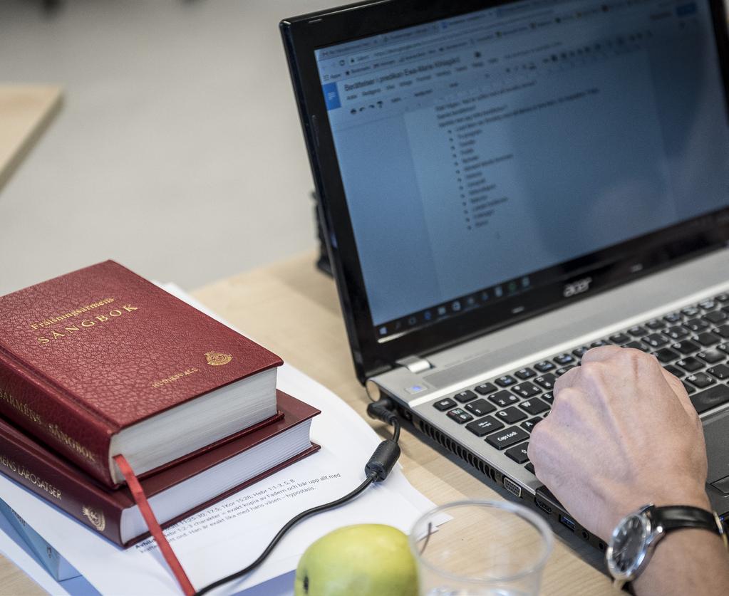 teologisk fördjupning Kurser Den tredje delen handlar om att kadetterna ska tillgodogöra sig teoretiska kunskaper för att förstå och kunna utföra tjänsten som officer.