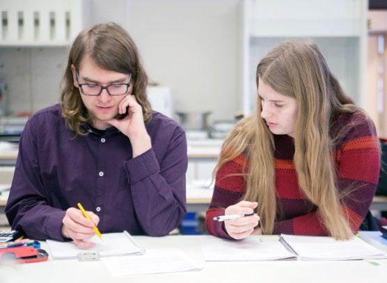 Naturvetenskapligt basår Studierna på naturvetenskapligt basår kan ge behörighet till naturvetenskapliga utbildningar på högskola och universitet