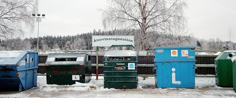 Avfall Det finns en lag om producentansvar för både förpackningar och tidningar som omfattar alla medborgare och företag.