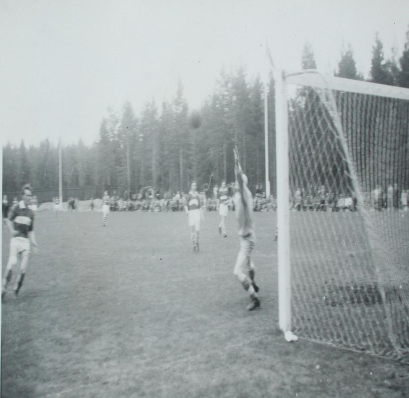 Höstomgången 1956/1957. våromgången 1956/1957. Färnäs SK Forssa BK 1-2 Falu BS-Färnäs SK 6-1 Färnäs SK-Islingby IK 3-1 Färnäs SK-Idkerberget/Rämh.