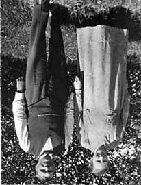 Mormor hade dessutom ett barn innan äktenskapet med Gustav. Jag cyklade ofta tillsammans med mamma till Yllesta för att hälsa på mormor och morfar. Morfar dog av hjärtinfarkt 1951, 72 år gammal.