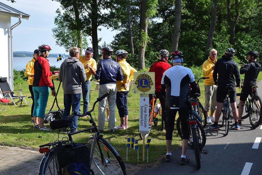 Lions Club Kristianstad Vårt årligen återkommande arrangemang den 6 juni, Motionscykellopp "Råbelövssjön Runt, en runda runt sjön på 3 mil med 10