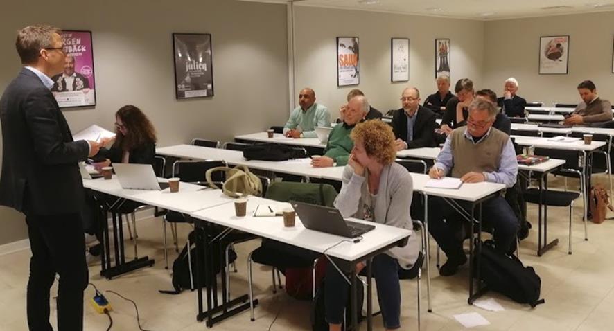 8 Figur 2. Deltagare på workshopen i Skövde den 23 april. 3 Hinder och marknadsmisslyckande Den svenska bioenergibranschen består av en mängd olika företag och sträcker sig över flera branscher.