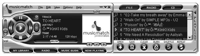 Starta PC:n och lägg in installationsskivan för USB PC LINK (som följer med denna produkt) i PC: s CD-ROM-enhet. Denna programvara kan även laddas ner från http://www.audio.philips.com. VIKTIGT!