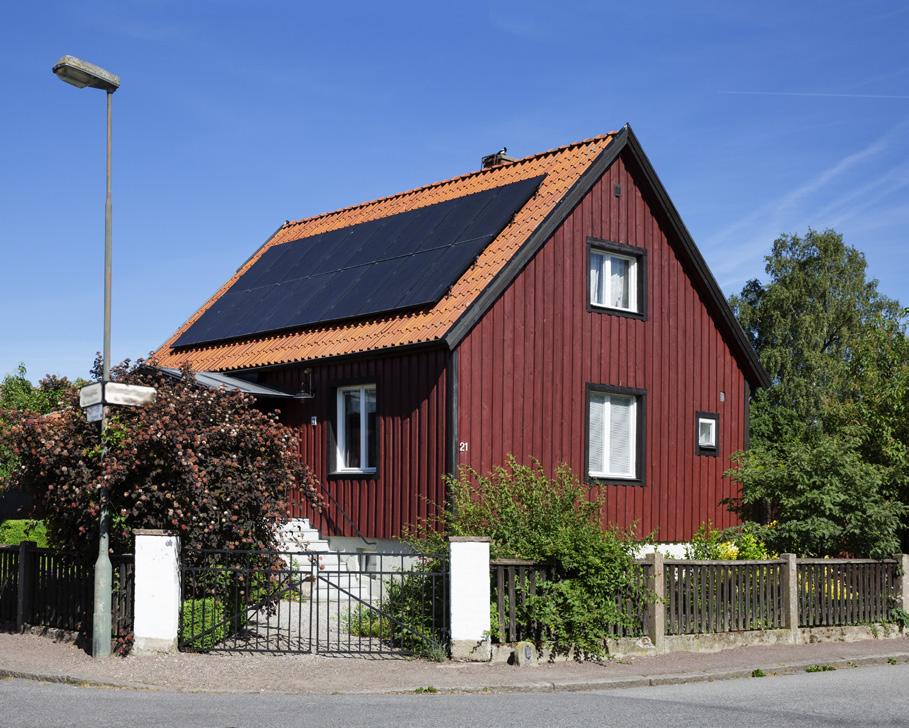 Säkerhet Inför installation Solenergianläggningar är starkströmsanläggningar och ska precis som alla andra strömförande anläggningar