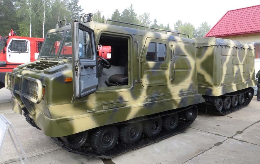 Mark 2B17-1 - Grad i skiftande versioner Under 2012 har de ryska markstridskrafterna tillförts 122 mm raketartillerisystem Grad i olika versioner, pjäsfordon 2B26 på chassit KamAZ-5350 och en