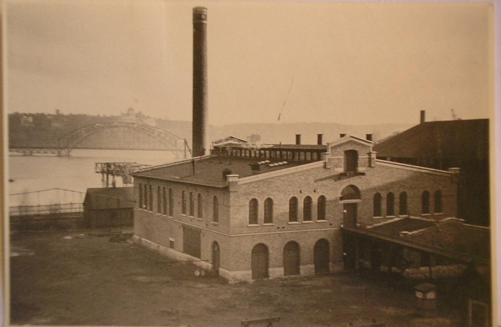 Historik - ursprunglig byggnad 1909 Det ursprungliga Vattengasverket 1905-1938 1905 beslutade Gasverksstyrelsen om en utvidgning av Värtagasverket