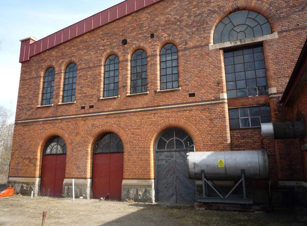 Bakom Norra fasaden.