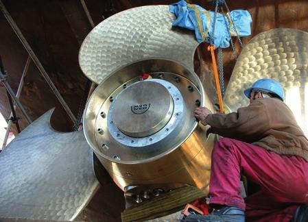 For example, the vessel can be maneuvered by the water-jet bow thruster in the event of the ordinary propulsion