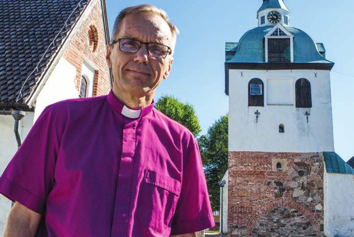 Unik invigning - också för biskop Björn Biskop Björn Vikström ska inviga Söderkulla kyrka. Borgå domkyrka och klockstapel invigdes av andra biskopar.