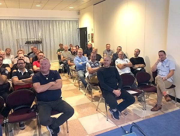 Seminarium i ledarskap Bengt höll ett seminarium i ledarskap med en övning som ställde våra egna värderingar på spets.