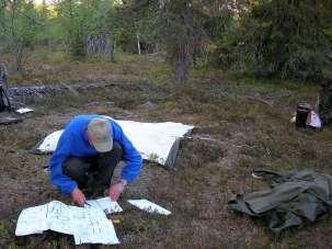 kompass, (GPS underlättar men är inte obligatorisk) Det är bra att öva sig på att bestämma