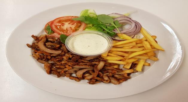 130 Kr Kebabtallrik Serveras med pommes frites, sallad, tomat, lök och