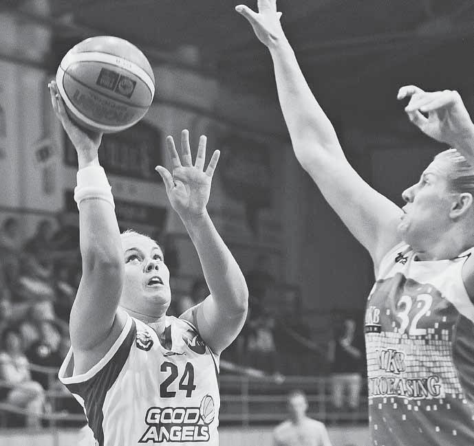 www.sport.sk BASKETBAL 29 EXTRALIGA BASKETBALISTIEK 2. KOLO: Majsterky vyhrali nad Popradom o rekordných 111 bodov!