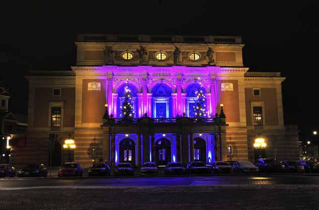 Teatrar, museer och idrottsbyggnader. Många skolor och sjukhus byggdes upp i och med industrialiseringen i Sverige.