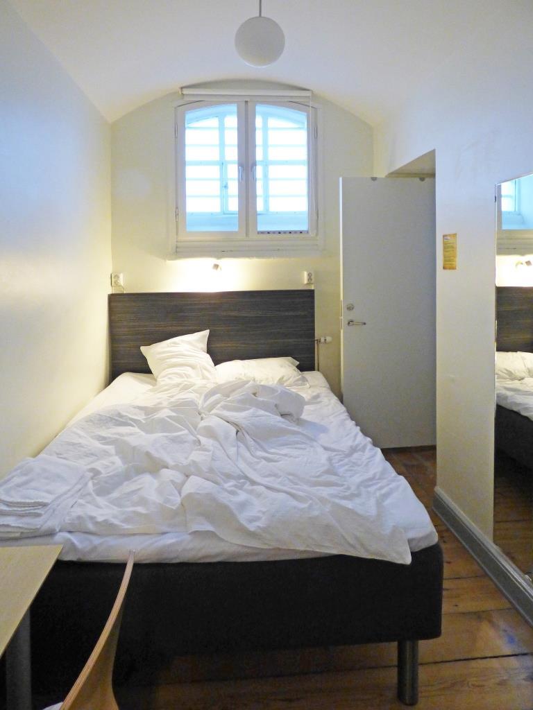 nivå, som kan användas när någon (myndighet) försöker köra över oss för att vi är en obetydlig lekstuga. Skicka gärna en beskrivning till: rolabol@gmail.com. Gemensamt MRO - JHRF-möte.