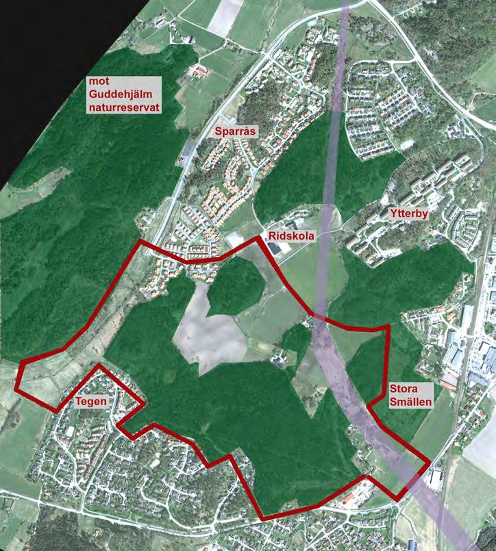1.1 Inventerat område Västra Ytterby ligger centralt i ett gammalt jordbrukslandskap. Bostadsområdet Sparrås och Tegen ligger norr och söder om aktuellt område.