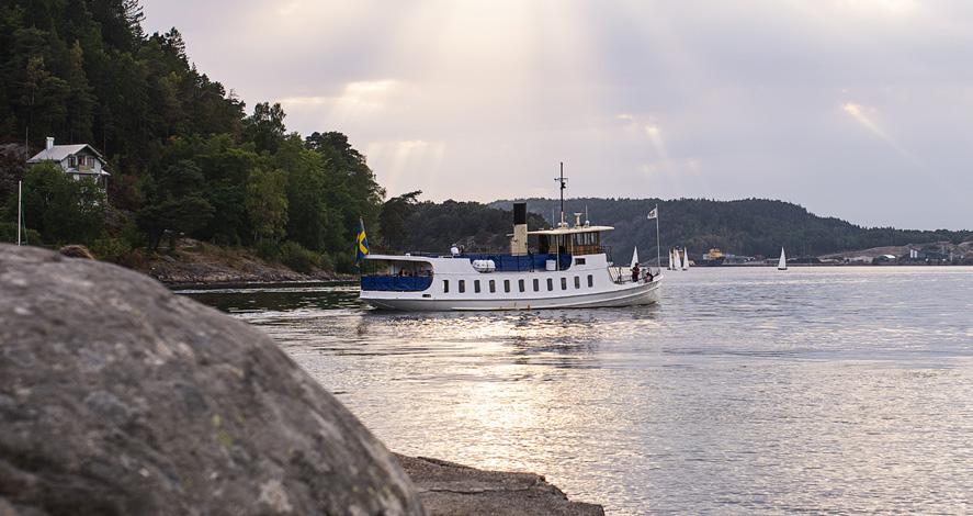 M/S SUNNINGEN Under sommarhalvåret är det m/s Sunningen du åker med när du vill njuta av