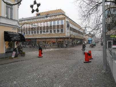 östra delen av Stortorget. Vy från stortorget idag. Kvarteret Nunnan med högre volymer mot innergården.