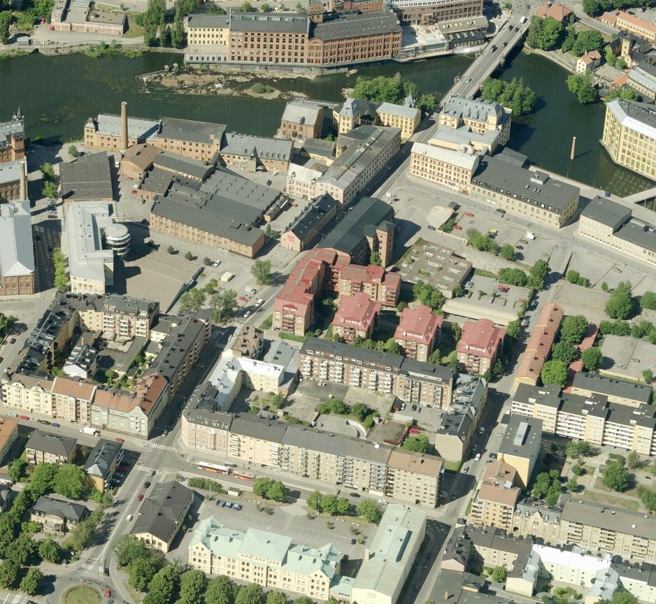 PM10 mätstation Figur 1. Karta över mätutrustningens placering. I norra delen av bilden ses Bergsbron som korsar Motala ström. 4 Resultat 2015 4.