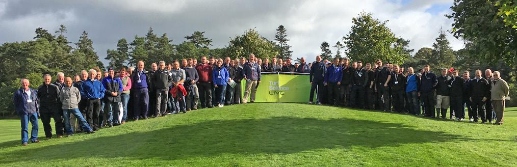 Turf Talk SIDA 7 Nya lösningar på Turf Science Live Mer än 150 av Irlands ledande banchefer, greenkeepers, agronomer och grässpecialister deltog i Turf Science Lives årliga evenemang på den anrika