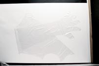 Fotograf: Titti McPherson REKTALHANDSKAR Engångshandske, kort modell 31100 Dam 13:-/100 31101 Herr 13:-/100 360051 Manuplast med axelskydd tunn 122:-/50 36005 Aisogan med axelskydd, transparent