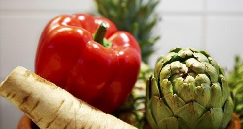 KLIMATSMART MAT Klimatsmart mat bra för alla Vår livsmedelskonsumtion står för omkring 25 procent av hushållens totala miljöpåverkan, men genom att välja mer klimatsmart mat, äta frukt och grönsaker