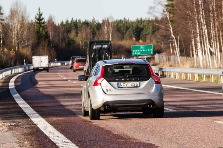 Vägräcken Flexbeam nästa generation av W-profilräcke Flexbeam är ett flexibelt vägräckessystem och ett kraftfullt verktyg för att skapa en säker trafikmiljö.