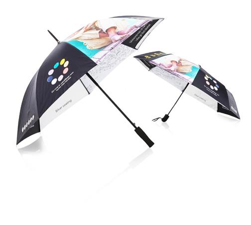 Dessutom är paraplyet en utmärkt produkt att marknadsföra sig på. Inte bara för att varumärket blir en hjälpare i nöden när regnet öser ner.