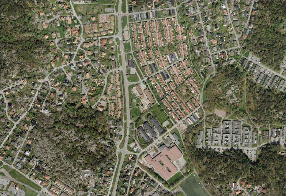 Detaljplan för bostäder och skola vid Önneredsvägen inom stadsdelen Önnered Detaljplan Dnr: 15/0645, 15/1029 SDN: Västra Göteborg Mellanstaden. Bebyggelseområde med grön- och rekreationsytor.