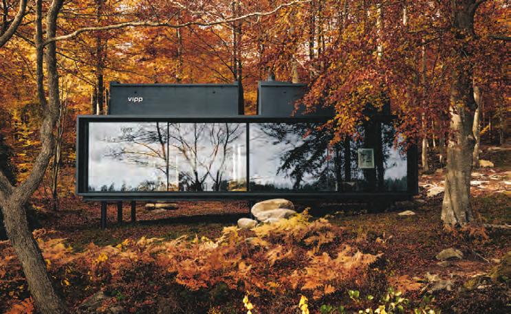 14 SvD Magasinet lördag 8 december 2018 DESIGNHOTELL Det minimalistiskt inredda badrummet på Vipp Loft i Köpenhamn. Mikrohuset Vipp Shelter vid sjön Immeln ligger avskilt inbäddat bland träden.