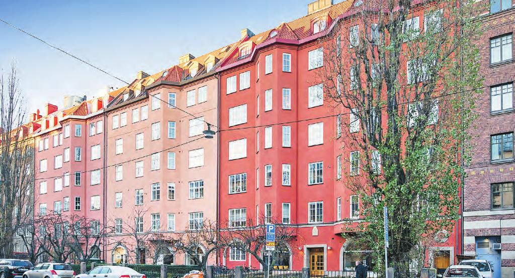 Ljus och trevlig med sovrum mot innergård och vackra trägolv. Välskött fastighet och förening. Varmt välkomna söndag 13.15-13.45. Christopher Steen, 0739-82 80 28 och Anders Elbe, 0739-82 80 02.