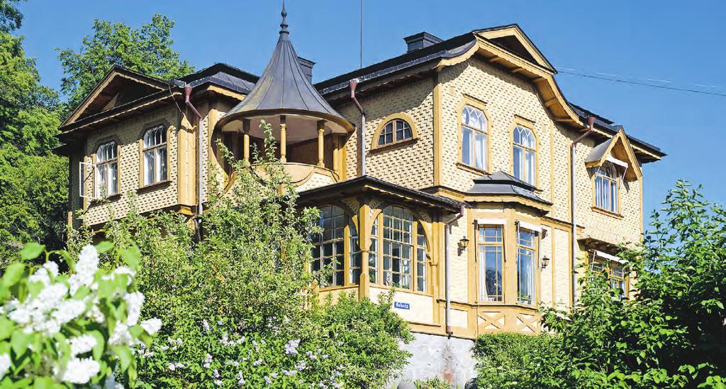19 SvD Magasinet lördag 8 december 2018 Villa Solbacka - ståtligt & anrikt i Saltsjöbaden RINGVÄGEN 24 RÖSUNDA SALTSJÖBADEN 12 ROK 380 +92 K VM TOMT 3.050 K VM 16.750.