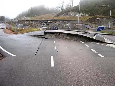 Skredet i Munkedal 2006 kostade 120 miljoner kronor inklusive kostnaderna för vägomledningen som utgjorde mer än 50 procent av beloppet.