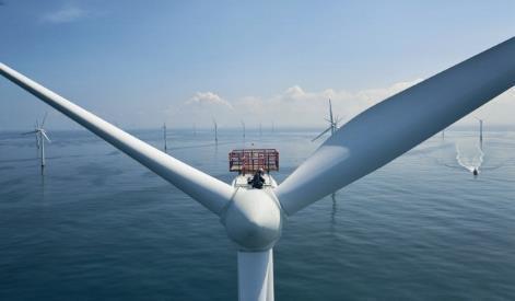 Wind En av världens största producenter av havsbaserad vindkraft Översikt En av de största producenterna av landbaserad vindkraft i Danmark och Nederländerna.