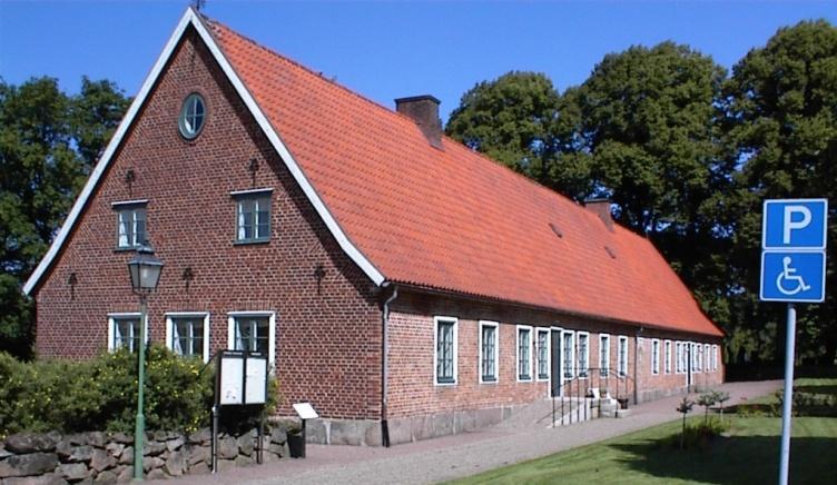 Gyllenbielkeska hospitalet i Kvidinge uppfördes och öppnade 1729 med hjälp av testamenterade medel från Håkan Gyllenbielke. Det är ett av Sveriges äldsta bevarade "fattighus". www.
