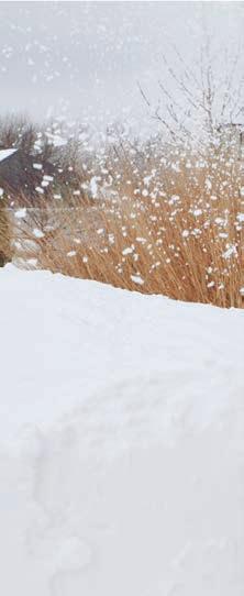 UTKASTARRÖR I STÅL Ett specialkonstruerat stålrör kastar snön upp