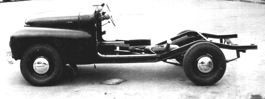 4 1951 fick Kabo Karosseri i uppdrag att tillverka en personbil av traktorförsäljare Gösta Juteborn på Umeå Bilkompani.