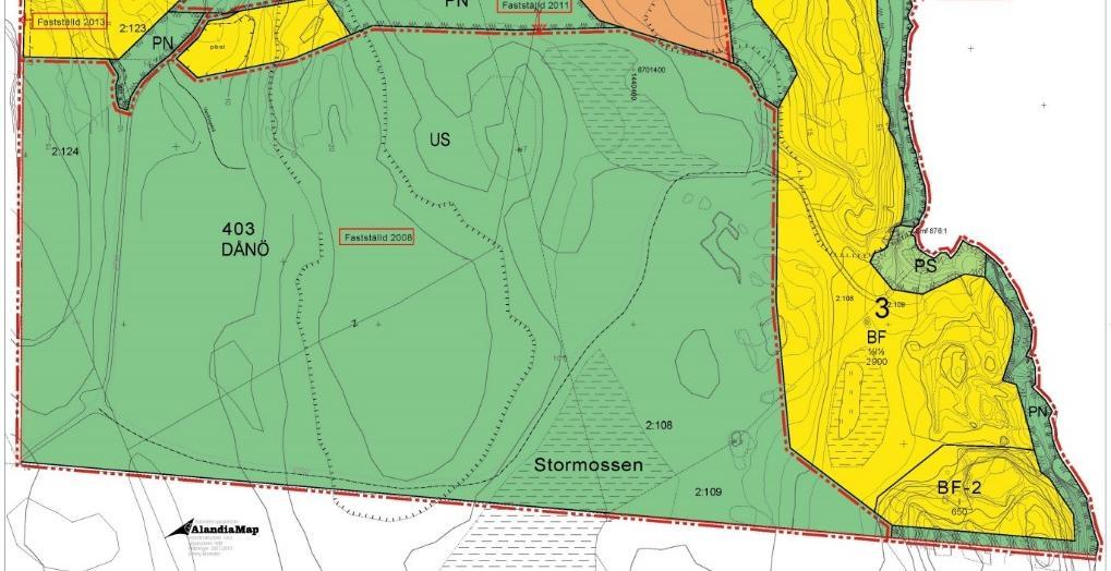 I kvarter 2 och 3 får byggas fritidshus om högst 200 m 2 våningsyta/hus, med tillhörande bilplats, se Figur 11. Även personalbostäder och eventuella reningsverk får uppföras här.