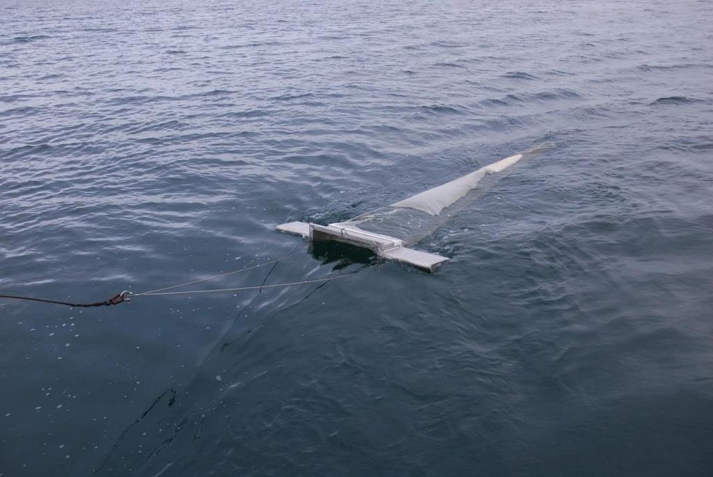 (Bild: Therese Karlsson) Trålproverna togs ombord på R/V Oskar. Trålen drogs längs med sidan av båten (Figur 3) i 0.