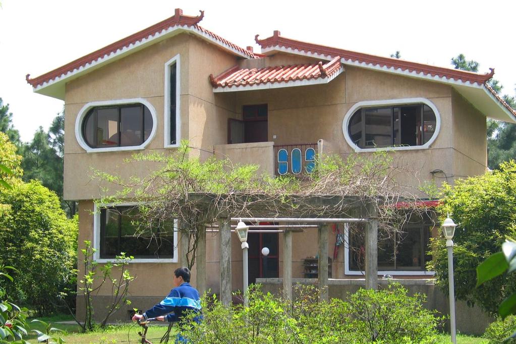 Barnbyn i Nanchang, den största staden i den södra kinesiska provinsen Jiangxi, grundades 1993, och består av 12 familjehus med plats för ungefär 100 barn.