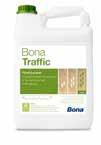 Applicera Bona Traffic Matte (cirka 8-10 m²/liter) med en Bona Microfiber Roller 11 mm och låt torka. 4.