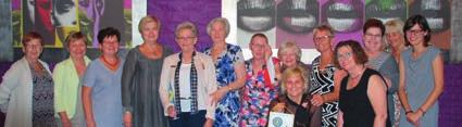 DISO D 240 Anita Hilner KARLSHAMN FIRADE 60 ÅR Jubileumsfirarna Rosmarie Strömblad och Kerstin Linnander (se bilden) lät sig väl smaka av Afternoon Tea med läckra tillbehör när Karlshamn IWC fyllde