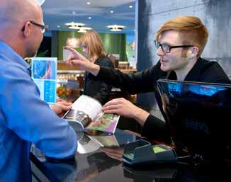 INRIKTNINGAR PÅ HOTELL- OCH TURISMPROGRAMMET HT HOTELL OCH KONFERENS Arbetsuppgifterna på ett hotell eller en konferensanläggning är en blandning av kundservice och administrativt arbete.