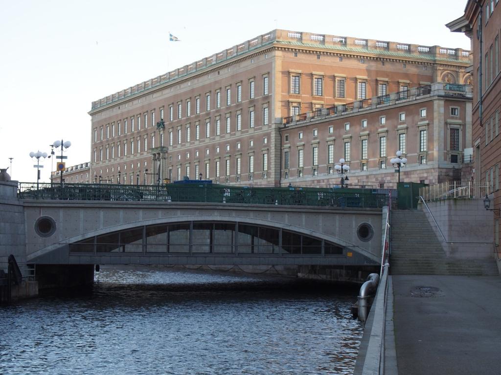 vara en bra värdemätare på samhällets generella miljöpåverkan på vattenkvaliteten. Mälarens värde kan svårligen överskattas.