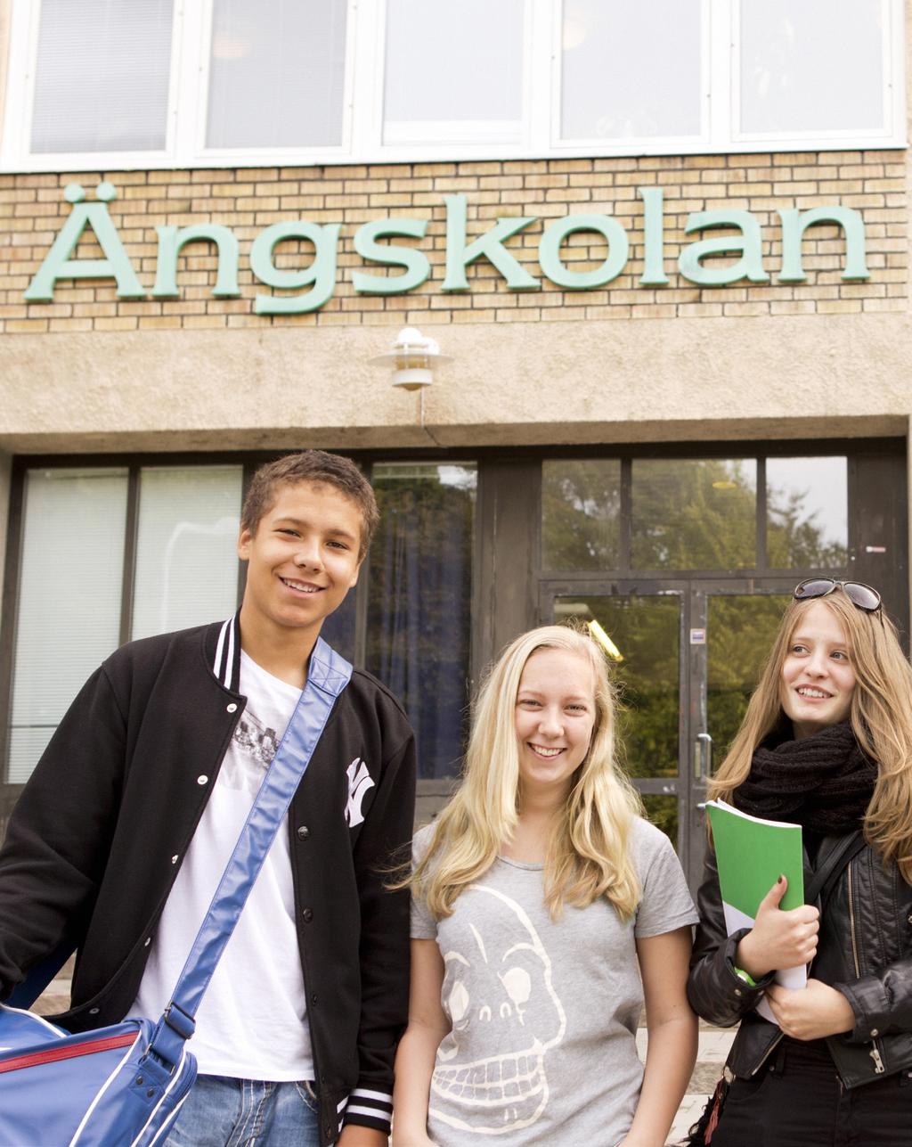 Ängskolan 7-9 Ängskolan ligger centralt i Sundbyberg och har cirka 400 elever från årkurs 7-9.